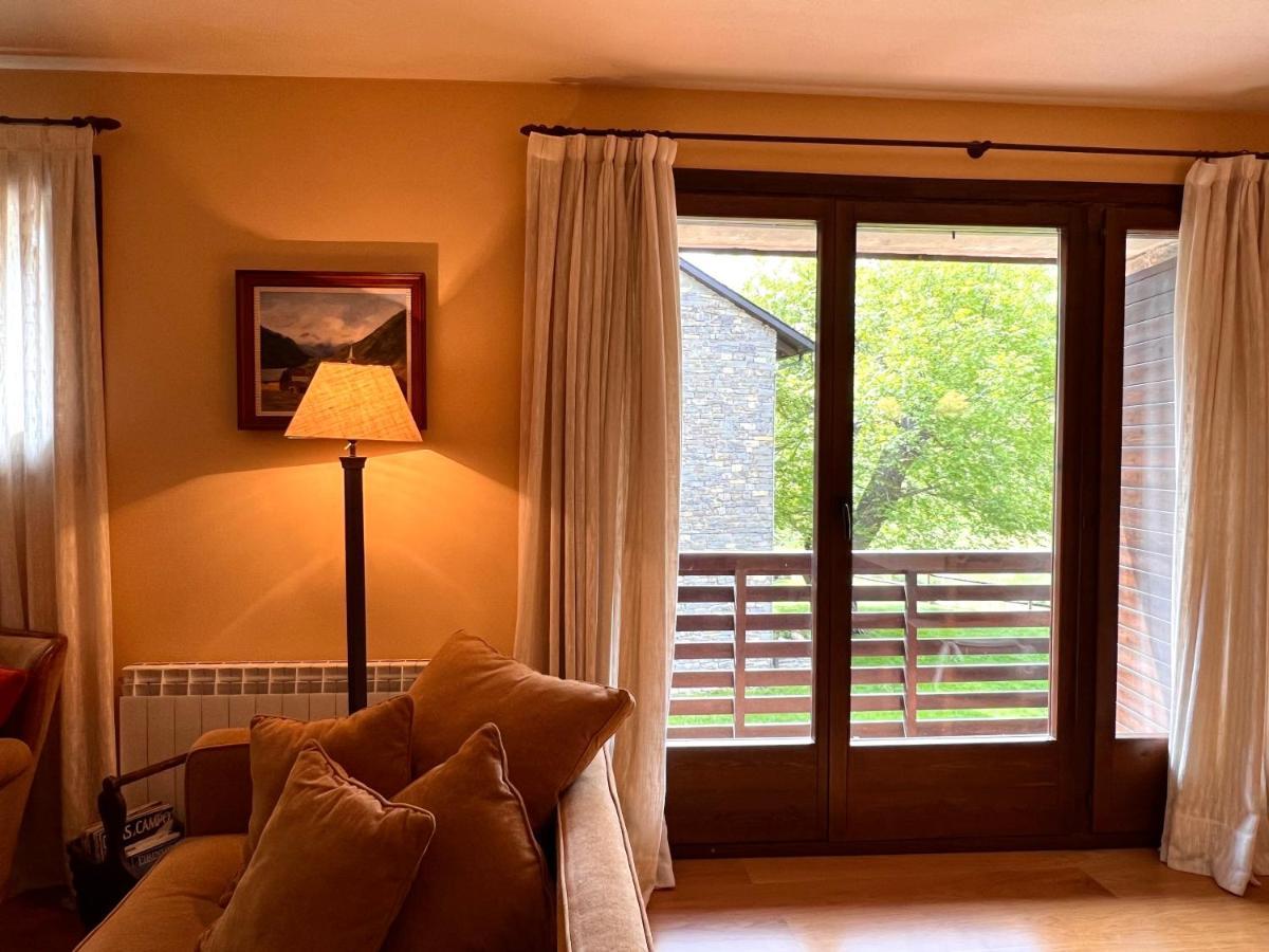Areu Apartament De La Vall Ferrera - L'Amfitriona מראה חיצוני תמונה