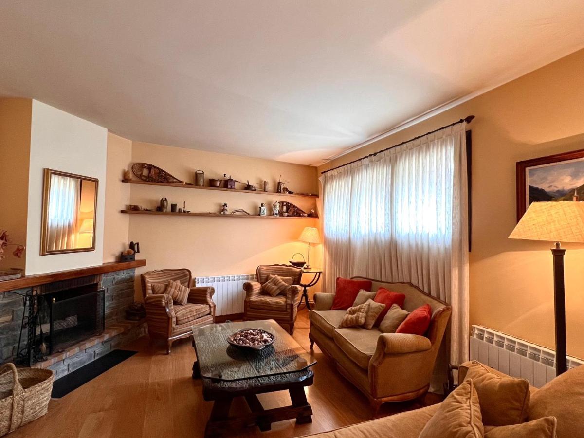 Areu Apartament De La Vall Ferrera - L'Amfitriona מראה חיצוני תמונה