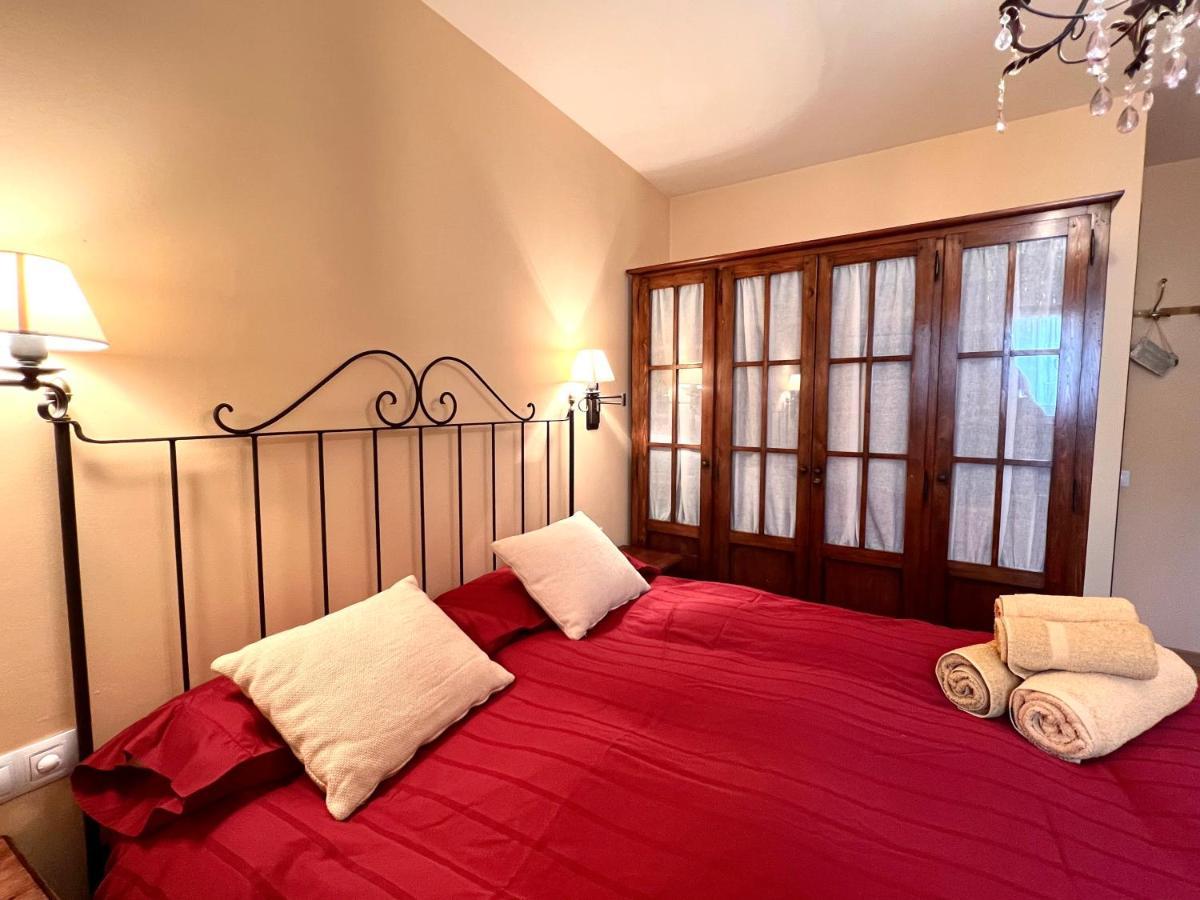 Areu Apartament De La Vall Ferrera - L'Amfitriona מראה חיצוני תמונה