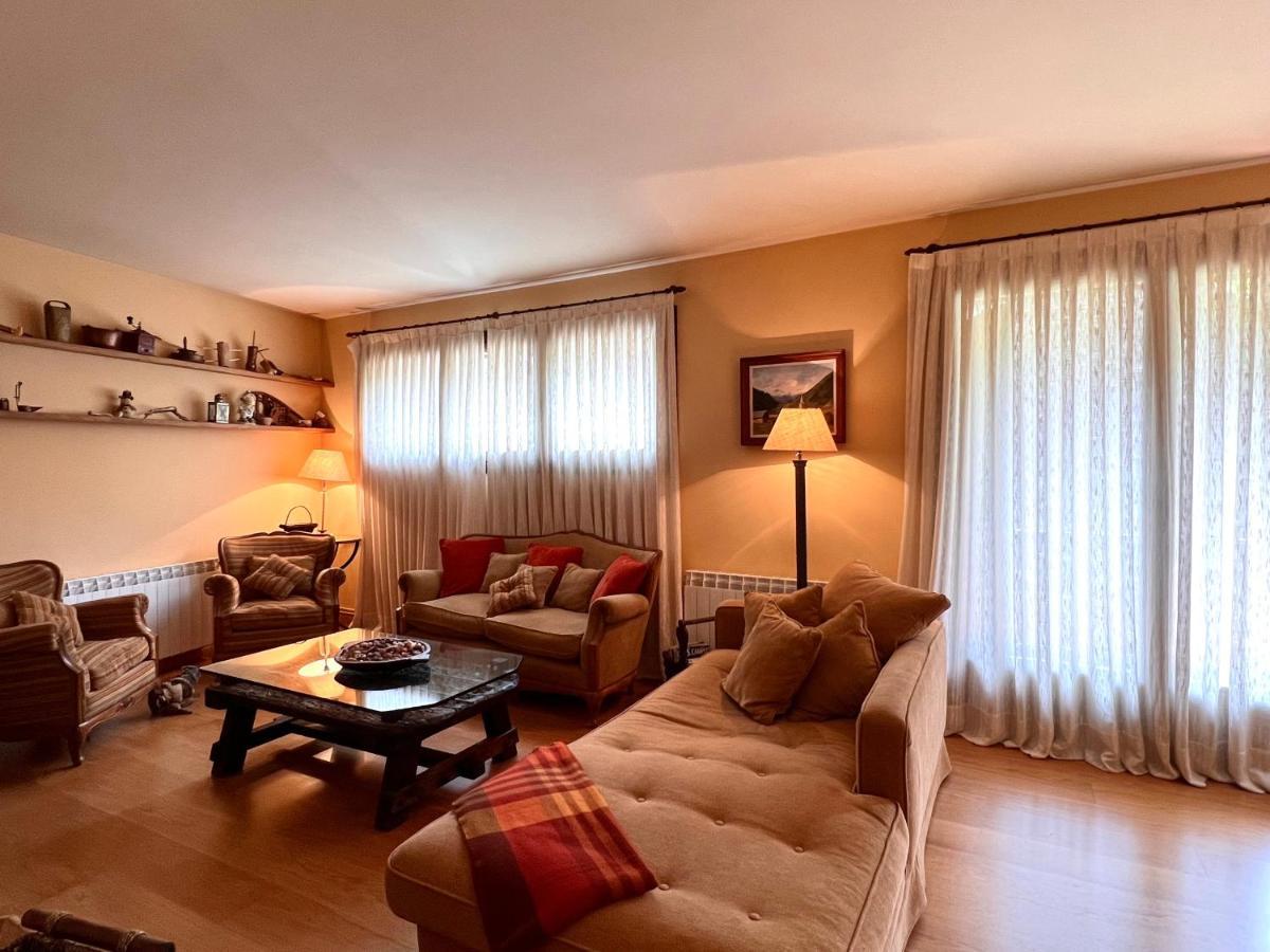 Areu Apartament De La Vall Ferrera - L'Amfitriona מראה חיצוני תמונה