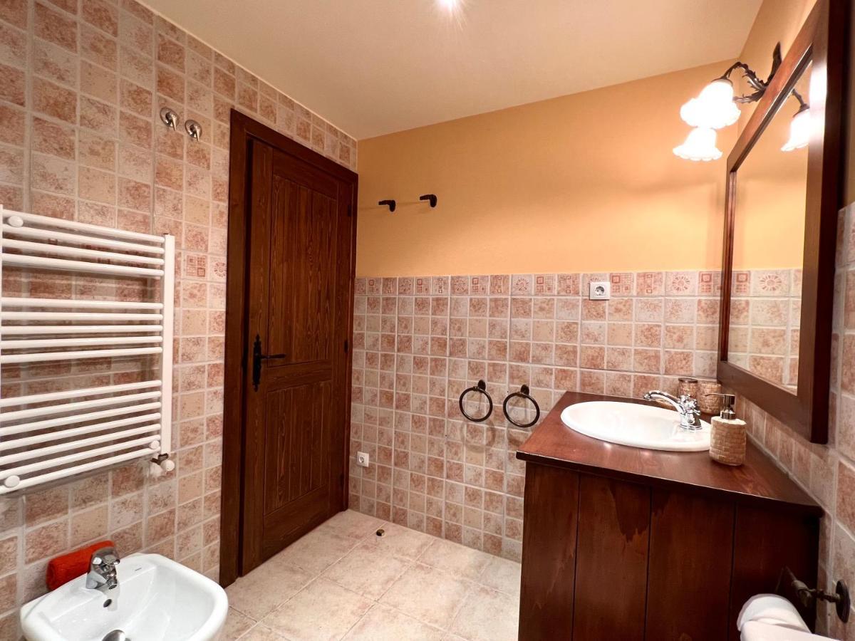 Areu Apartament De La Vall Ferrera - L'Amfitriona מראה חיצוני תמונה