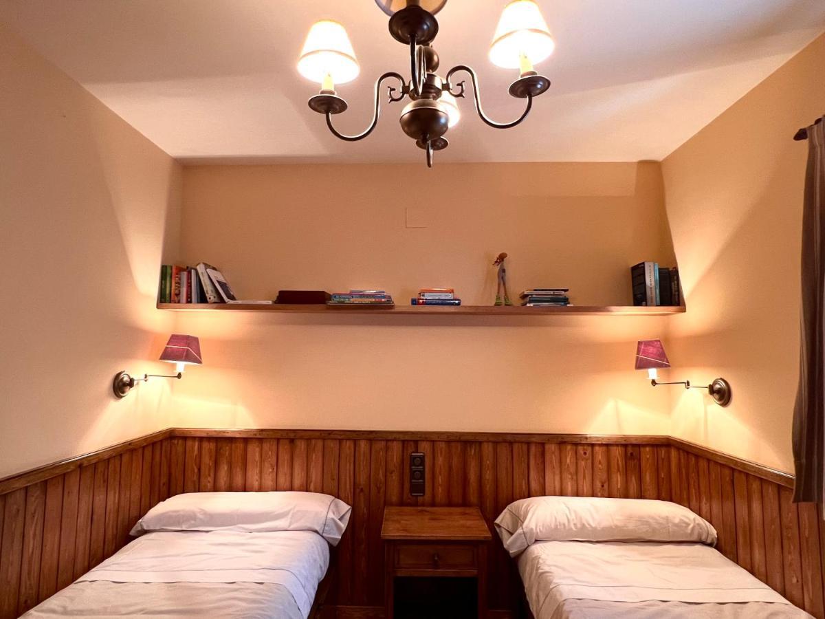 Areu Apartament De La Vall Ferrera - L'Amfitriona מראה חיצוני תמונה