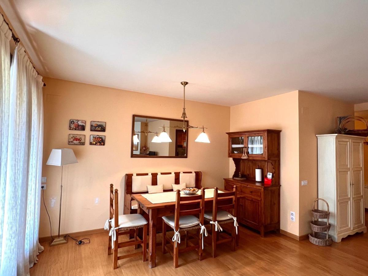 Areu Apartament De La Vall Ferrera - L'Amfitriona מראה חיצוני תמונה